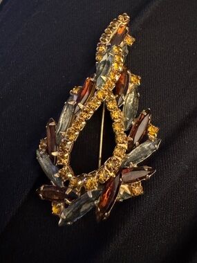 Gold Floral Leaf Brooch for Women - Polished Gold Tone